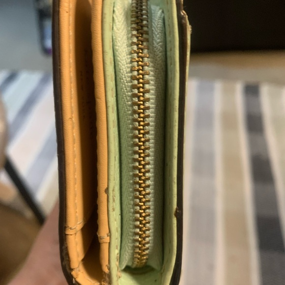 Kate Spade Mint Green Leather Wallet - Picture 4 of 14